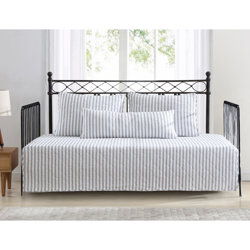 Stone Cottage Rashon Standard Cotton Reversible Quilt Set, Gray, Twin XL Quilt + 1 Shams