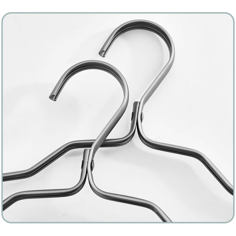 Cintre standard anti-dérapant en métal Nykel pour robe / chandail / chandail, 30