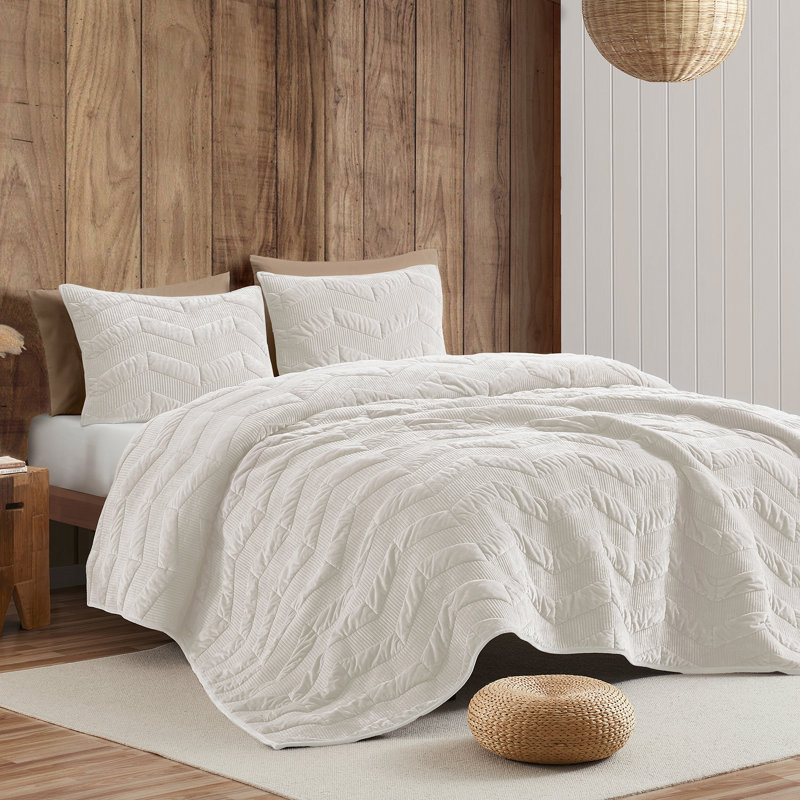 Wonderful Velvet Quilt Set 3-Piece Bedding Set For All Season, Queen Quilt + 2 Standard Shams, Ivory