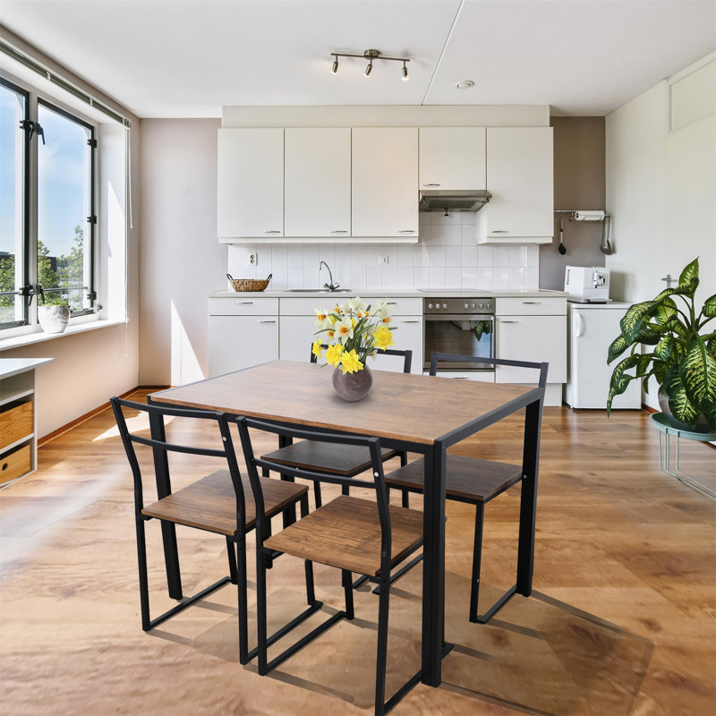Billitteri 4 - Person Dining Set