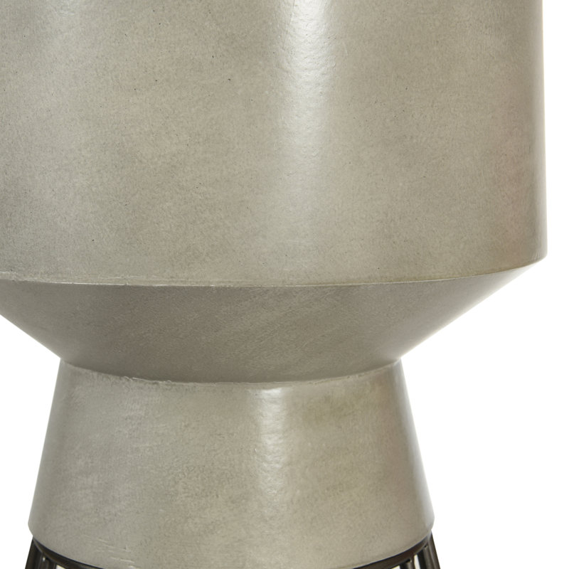 Norman Wyatt Home - Table d'appoint Conner - Gris ciment, Gris ciment