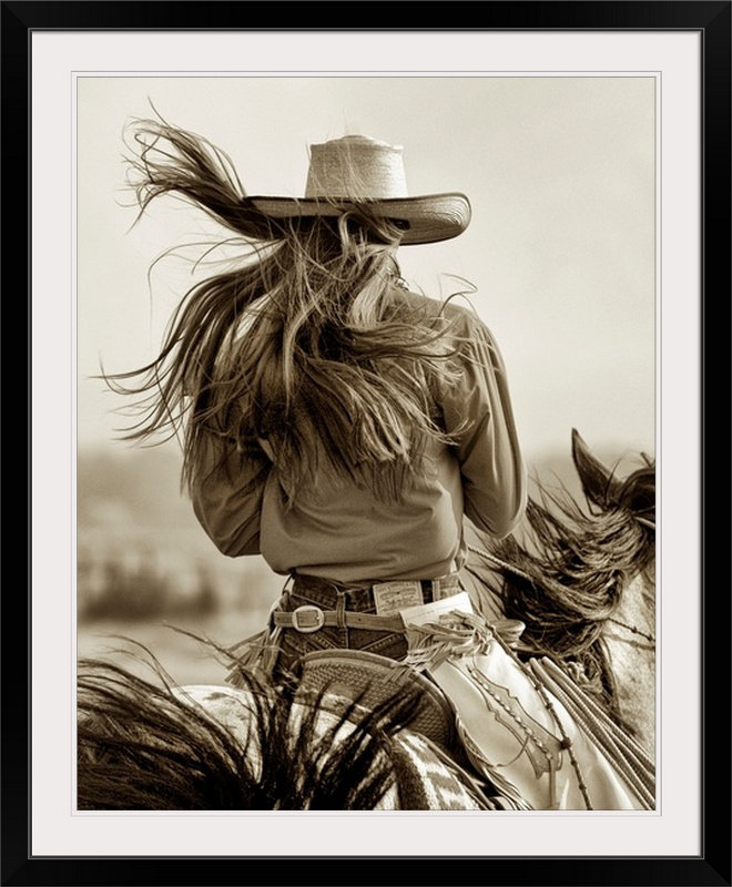 «Kemani Cowgirl» Lisa Dearing, reproduction de photo, H 28 po x l 24 po x P 1 po, Cadre noir