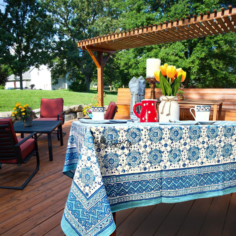 Oeste Rectangle Floral Cotton Tablecloth, 60" x 90"