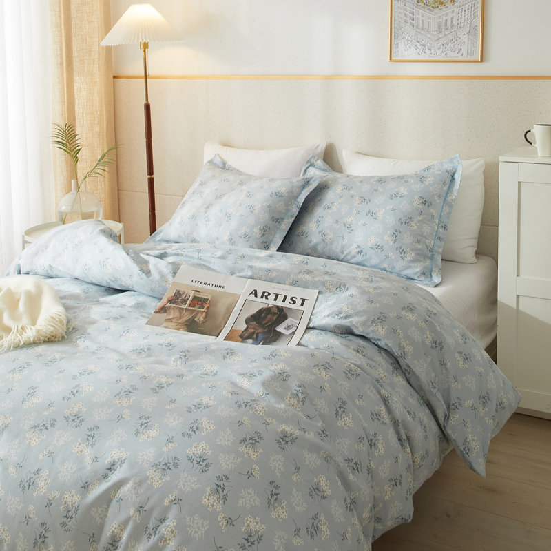 Microfiber Comforter Set, Light Blue Floral, Full Comforter + 2 Standard Shams