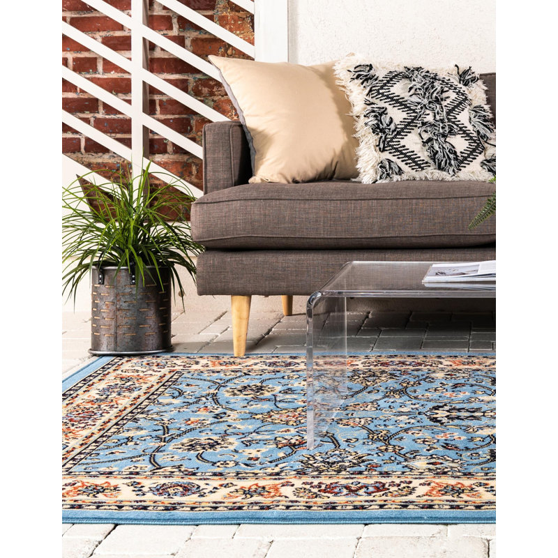 Tapis bourgogne Bhatari, Rectangle 4 pi 1 po x 6 pi 1 po, Light Blue