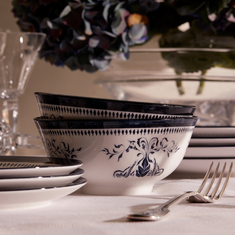 Almerinda Porcelain Dinnerware Set - Service for 4
