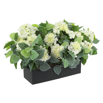 Outdoor UV Rated Geranium Arrangement in Fiberstone Planter