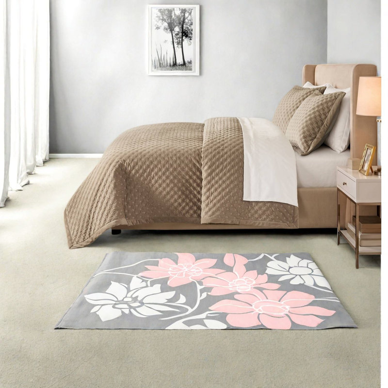 Polyester and Velvet Geometric Shapes Coverlet Set