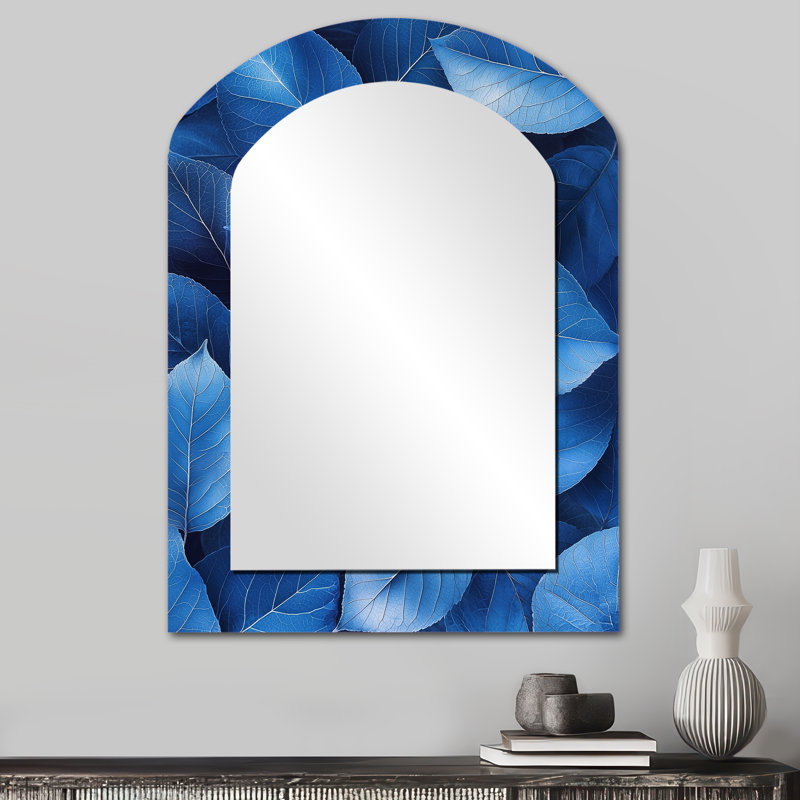 Periwinkle Leaves Of Blue Simplicity I - Miroir décoratif asymétrique à feuilles, 34 po x 25 po