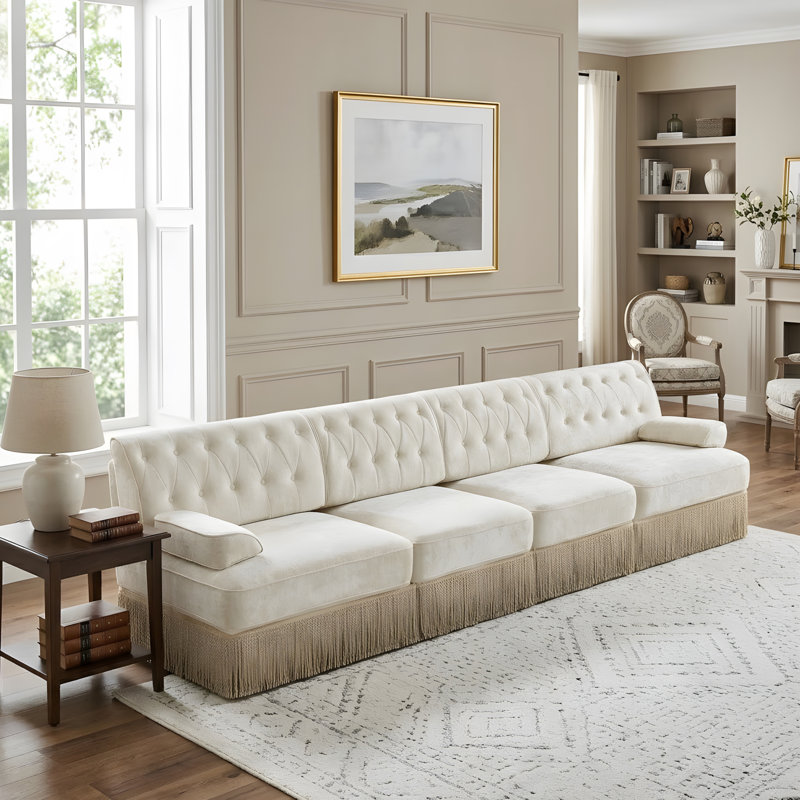 Canapé de style Chesterfield, H 34,18 po x l 135,58 po x P 33,78 po, Beige