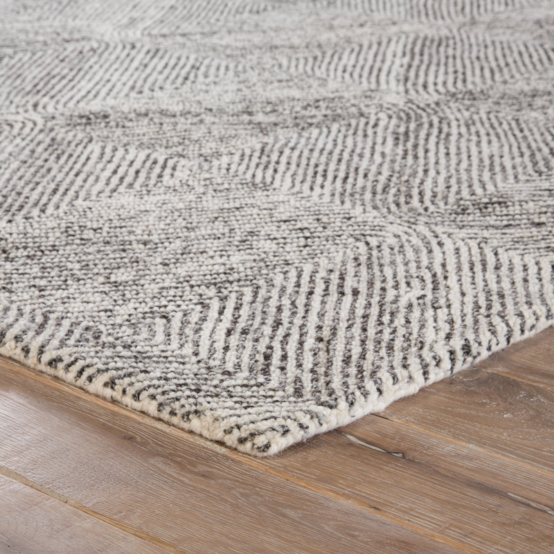 Thurston Geometric Area Rug in Gray, Rectangle 8' x 11'