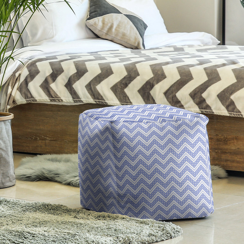 Repose-pieds cubique à motif à chevrons à la main classic, Bleu pâle