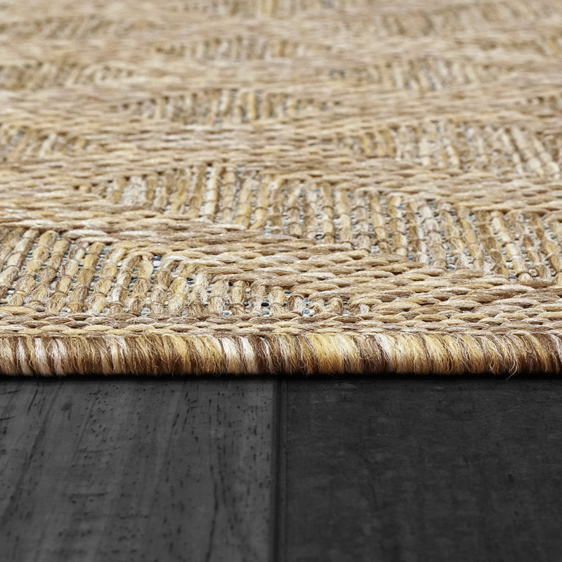 Tapis intérieur / extérieur beige en polypropylène à motif géométrique Betiel, Rectangle 7 pi 10 po x 10 pi