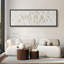 «Minimalist Neutral Branch», motif abstrait sur fond clair - grande impression sur toile encadrée dans la chambre principale-773770969-773770968