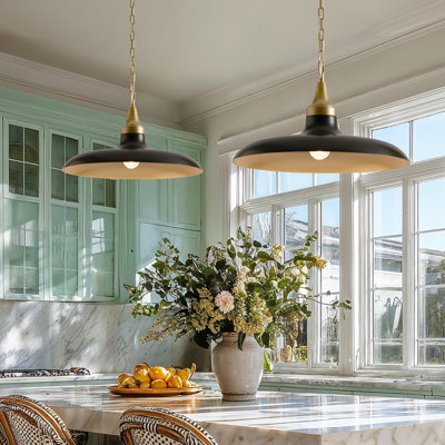 Luminaire suspendu moderne Raven Black - dôme en métal noir mat et laiton 1 lumière à intensité variable 1 lumière pour cuisine, îlot de cuisine ou salle à manger de style moderne, minimaliste et transitionnel