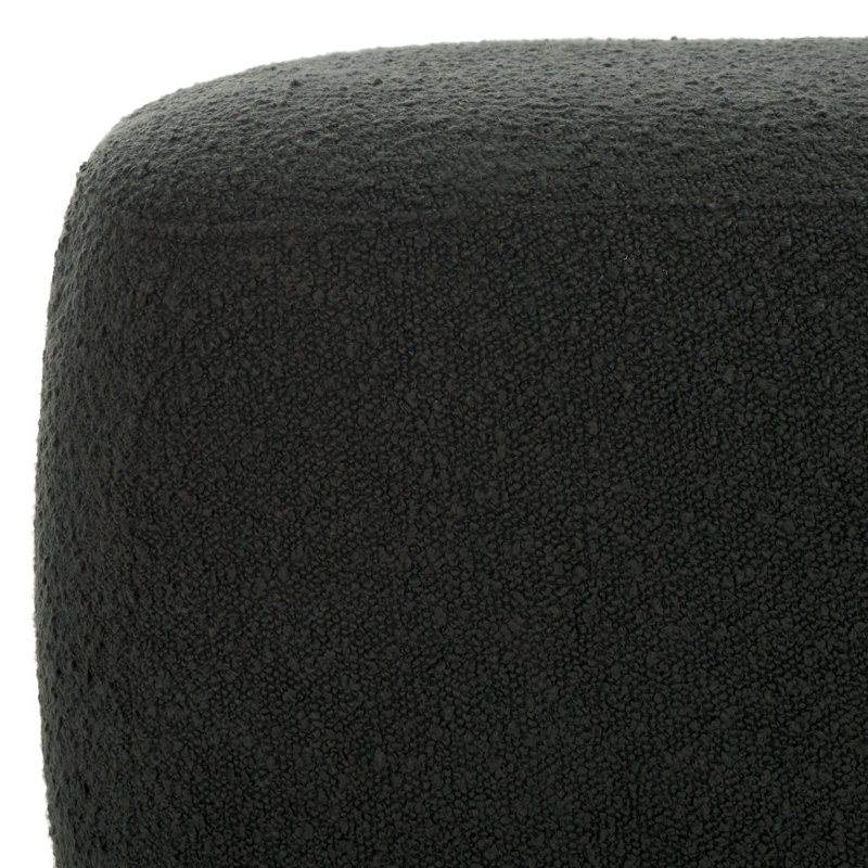 Repose-pieds rectangulaire Carrah avec pieds en bois Carrah, Noir bouclé