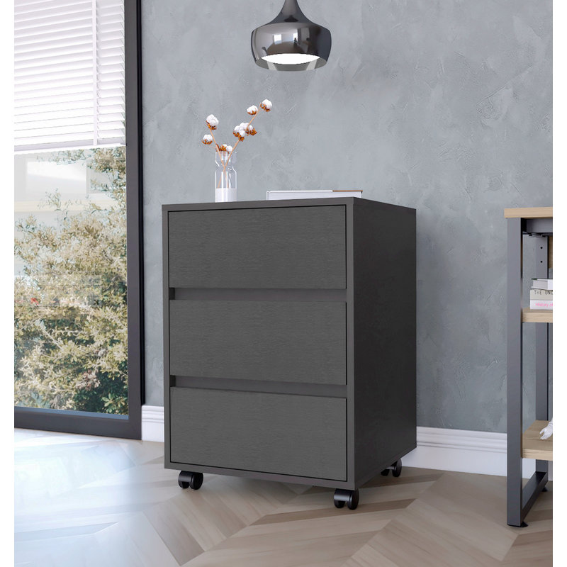 Yamel Accent Chest