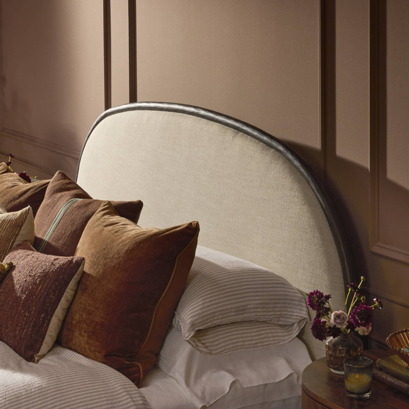 Lamont Bed-Savoy Parchment-Queen, Queen