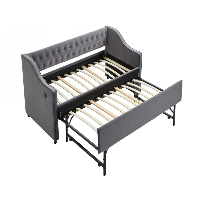 Lit de jour simple en velours rembourré avec couchette, port USB, poches latérales et capitonnage élégant pour plus de confort et de style