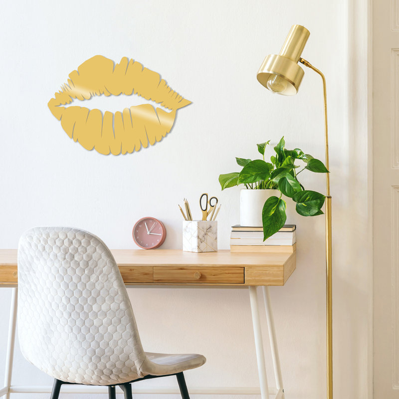 Wall Decor on Metal, Gold