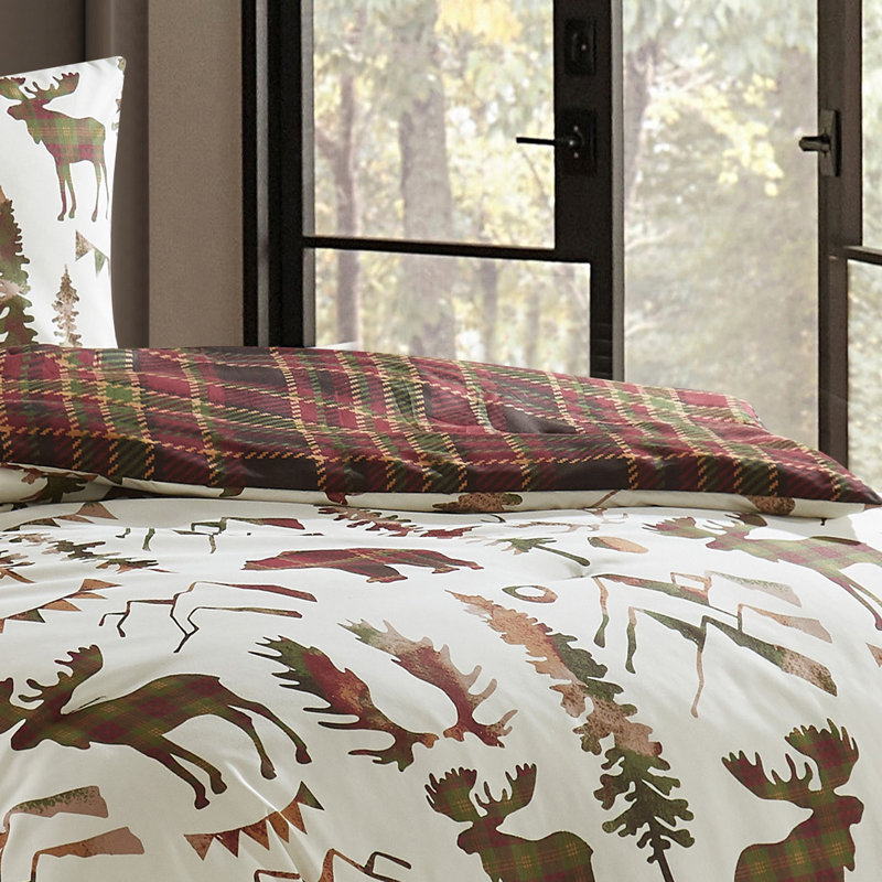 Beige/Green/Red Microfiber Reversible 5 Piece Comforter Set, King Comforter + 2 King Shams + 2 Throw Pillows