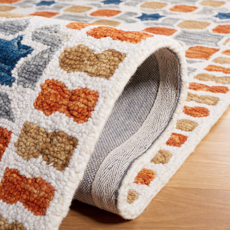 Vahakn Hand Tufted Wool/Cotton Southwestern Rug in Ivory/Gray, Round 5'