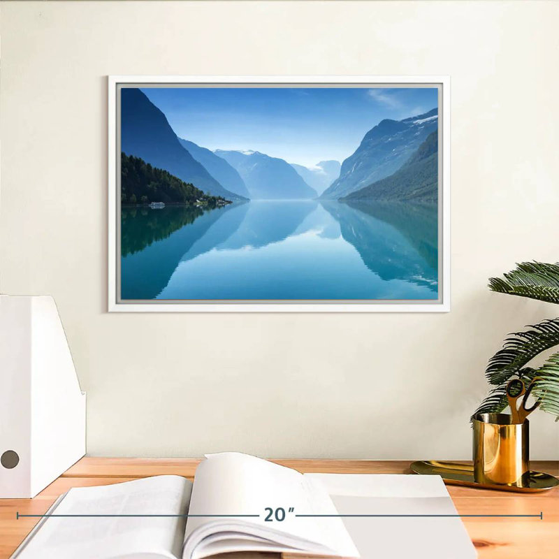 Vue du lac Lovatnet, Cadre flottant blanc, 13 po x 9 po