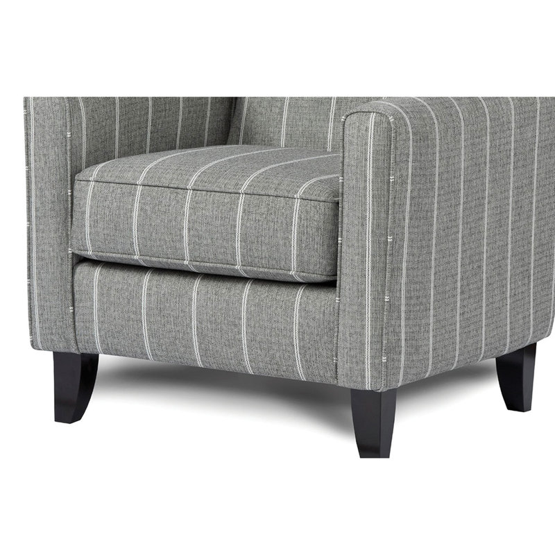 Chaise moderne au design carré