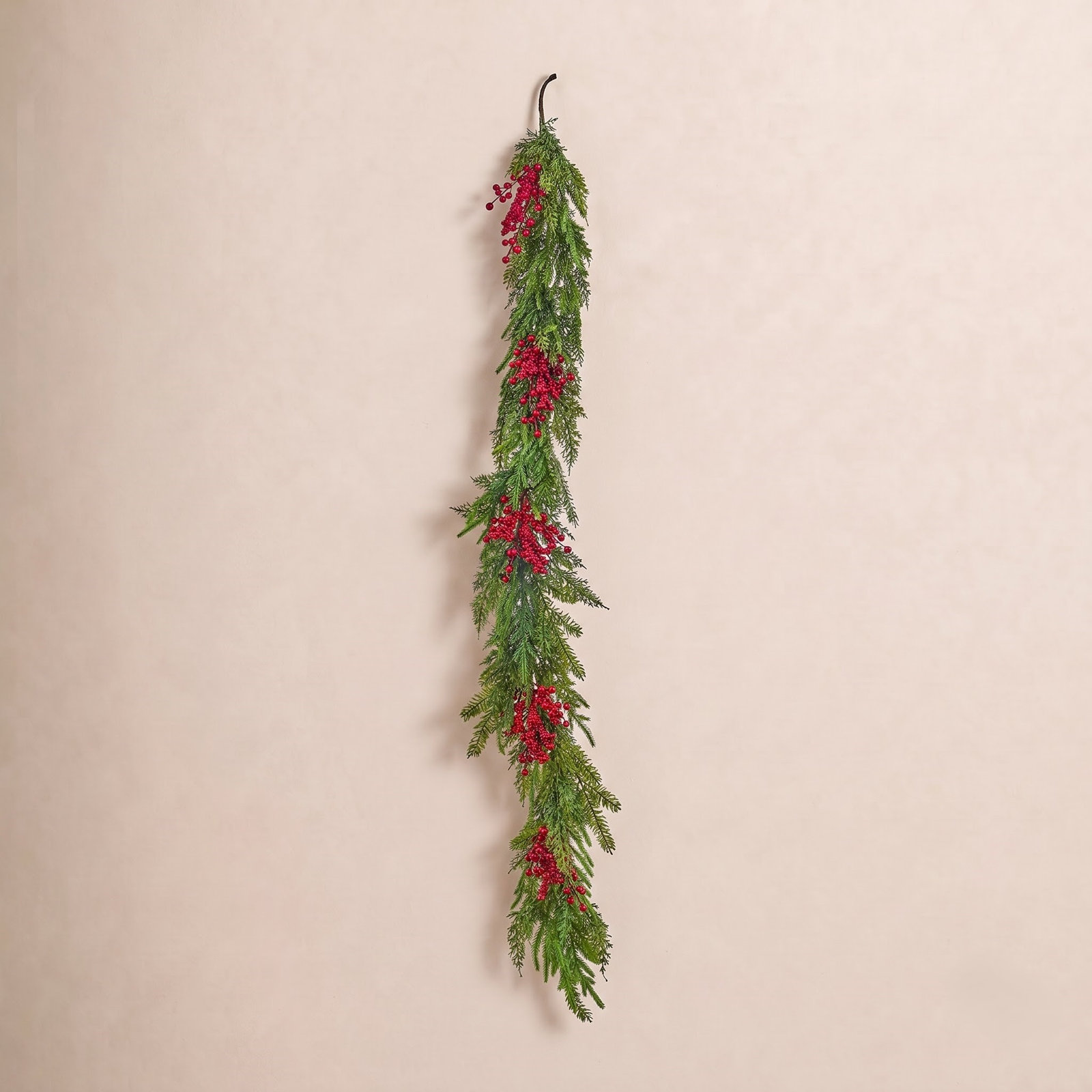60" Natural Touch With Berry Garland