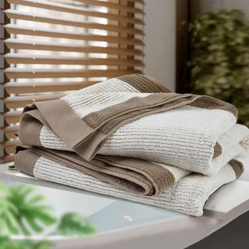 Shower Towels for Bathroom - Ultra Soft Bath Towels Set of 2, 520 GSM, 500,000 Dense Loops per Side