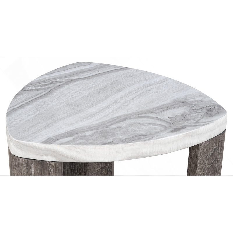 Table de bout triangulaire de style contemporain en marbre