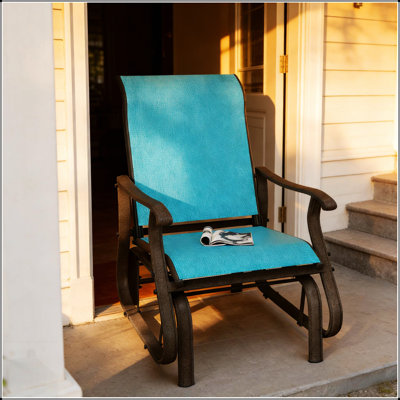 Chaise de patio à glissement en douceur avec design ergonomique et cadre résistant aux intempéries pour une détente en plein air