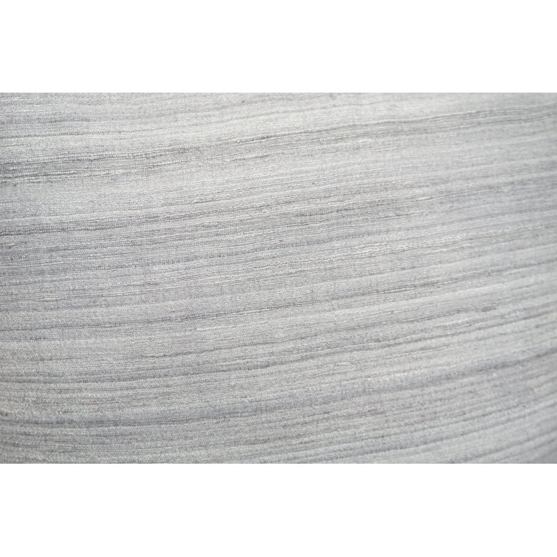 Coussin en soie brute 18 po, gris