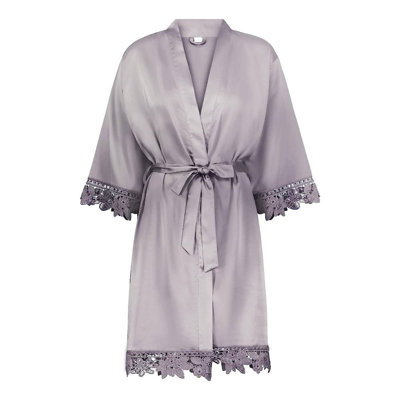 Peignoir en satin de satin fille au-dessus du genou