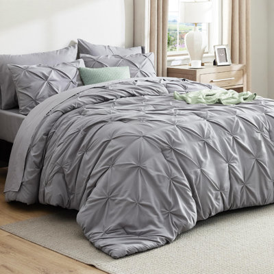 Bedsure Full Burgundy Pintuck Bed-in-a-Bag - Gray Pinch Pleat Comforter Set with Sheets, Pillowcases & Shams (Set of 7)