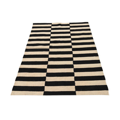 Tapis noir et blanc Ousley
