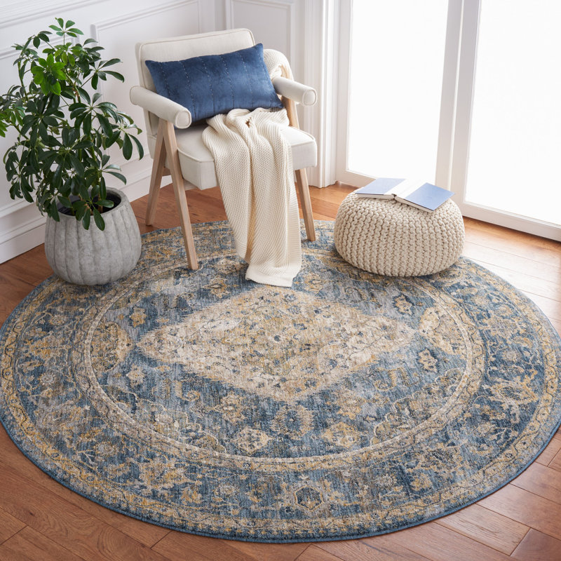 Valencia Performance Oriental Rug, Round 6'4"