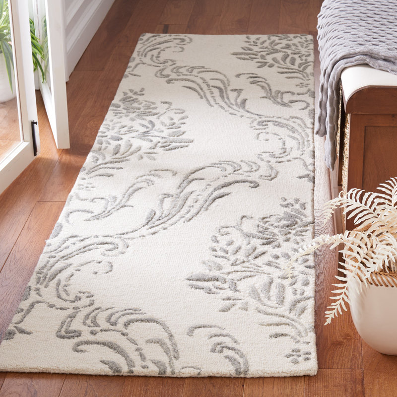 Evanthia Hand Tufted Wool/Cotton Floral Rug in Ivory/Gray, Runner 2'3" x 8'