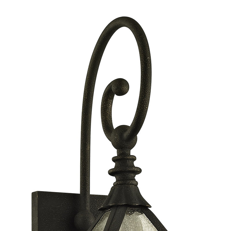Geneva 1 - Light Outdoor Wall Lantern