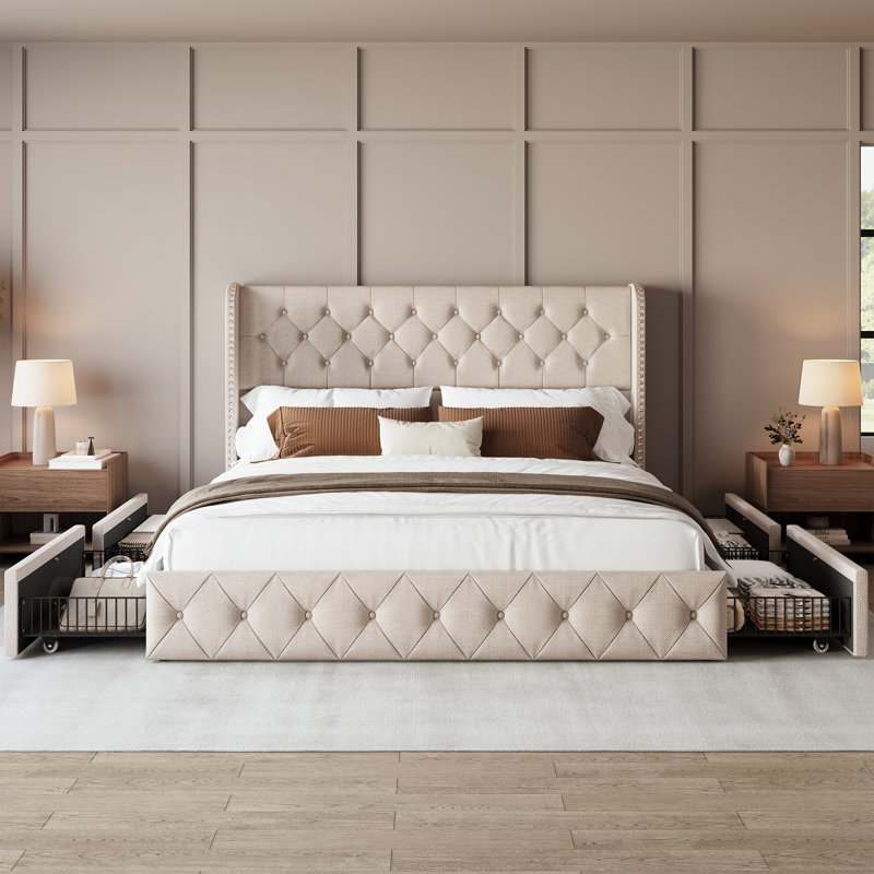 Très grand lit plateforme tapissier avec tiroirs de rangement, structure de lit capitonnée avec dossier à oreilles et tête de lit, beige
