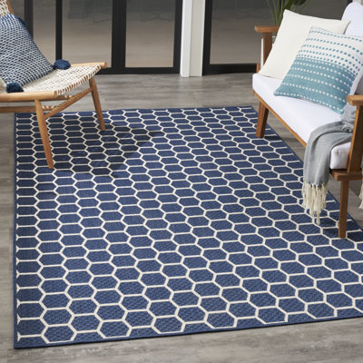 Kurmanbek Geometric Reversible Indoor / Outdoor Area Rug in Navy
