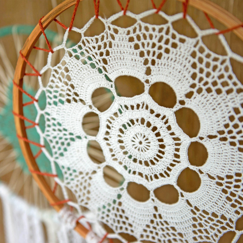 Décoration murale fabriquée à la main en crochet