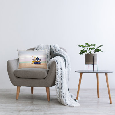 Coussin décoratif imprimé South Beach Beacon par Seven Trees Design
