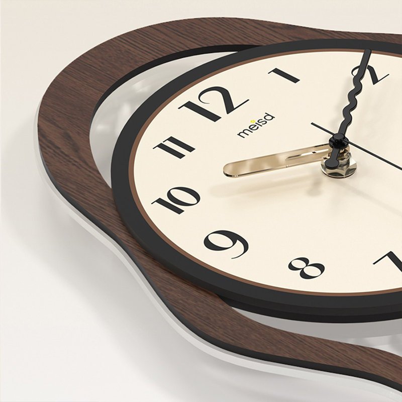 Horloge murale brune, 17.72*30.91