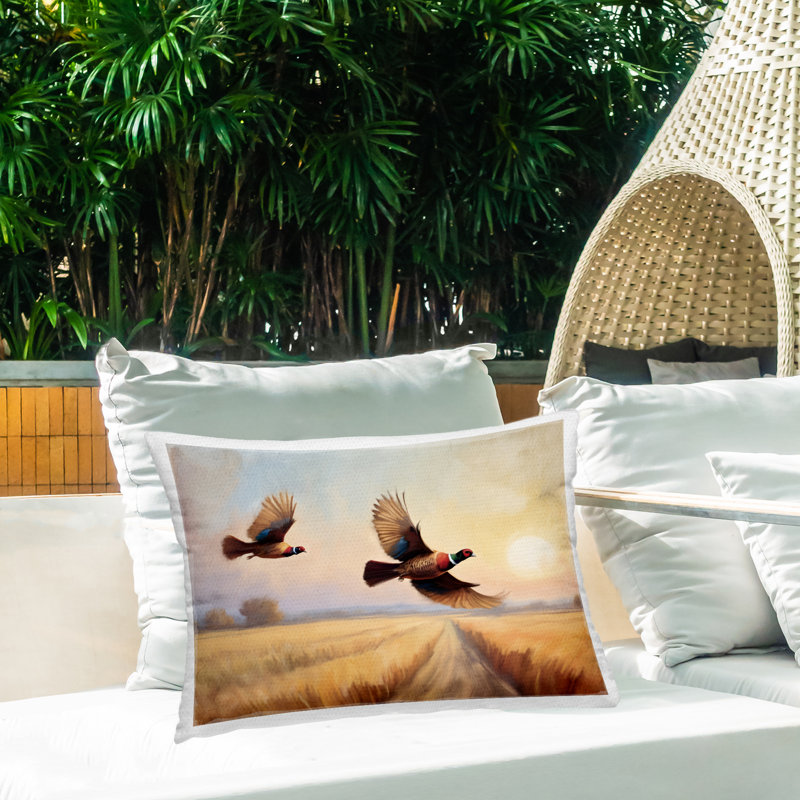 Coussin d'extérieur imprimé d'automne «Fall Flight Pheasants» par Kim Allen