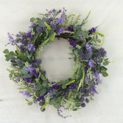 Fleurs avec feuilles d'eucalyptus et couronne en polyuréthane 24 po