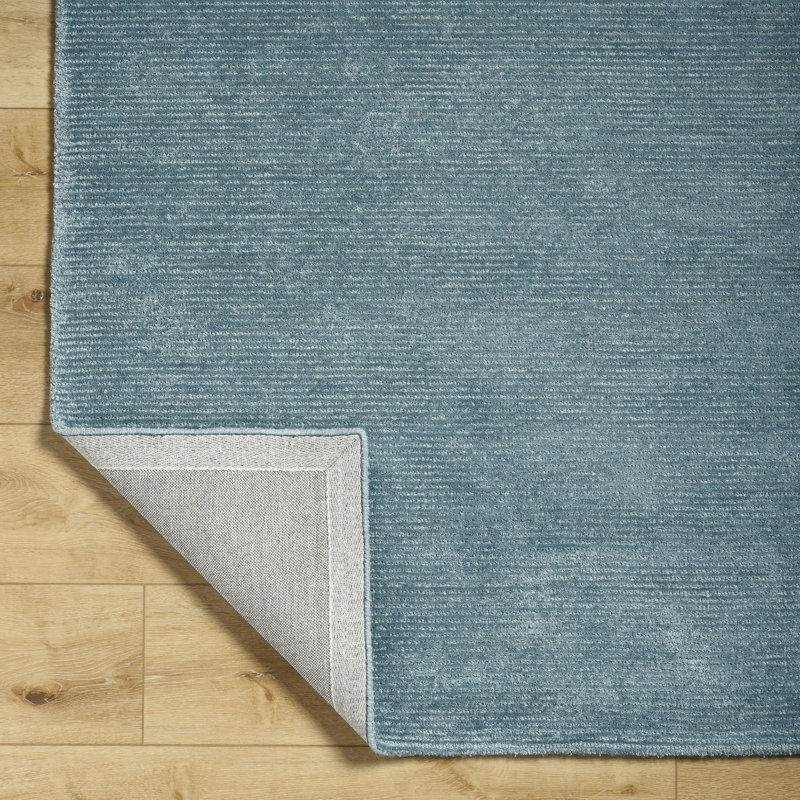 Tapis en viscose / laine touffeté à la main de couleur turquoise Dishaun, Rectangle 6 pi x 9 pi