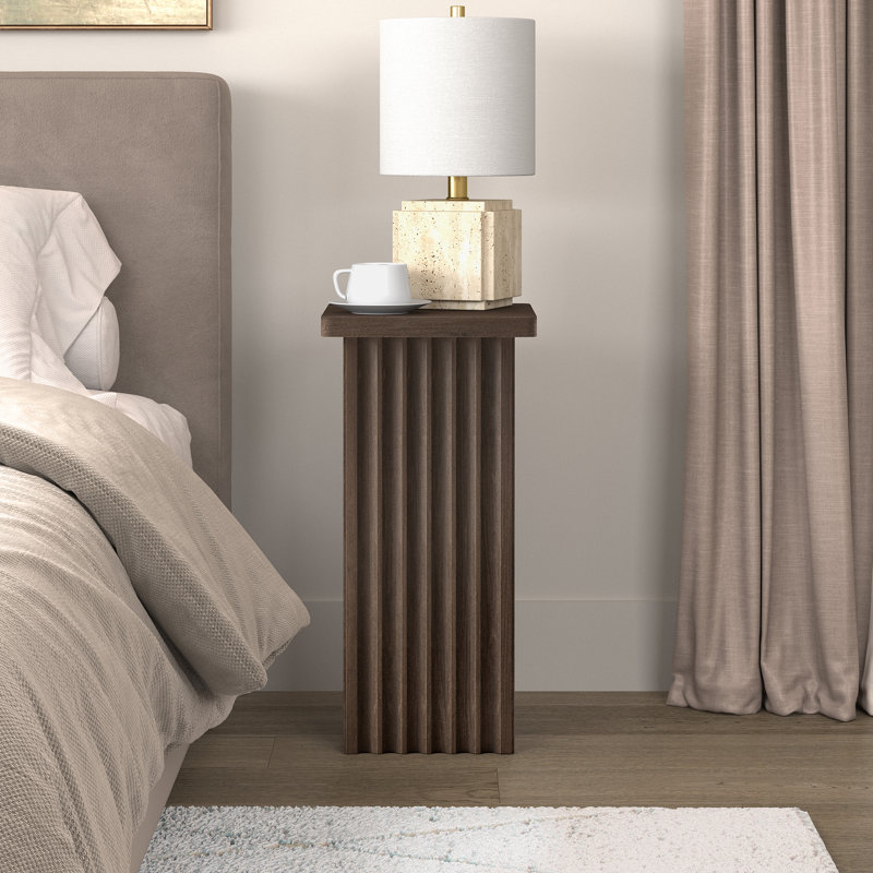Table d'appoint Bourne 10,75 po, Chêne brun
