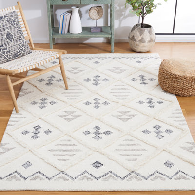 Azaruddin Hand Tufted Wool/Cotton Geometric Rug in Ivory/Black