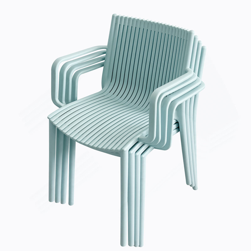Ensemble de 4 chaises longues en polypropylène toutes saisons empilables bleu clair pour la piscine, le jardin, le restaurant et l'intérieur